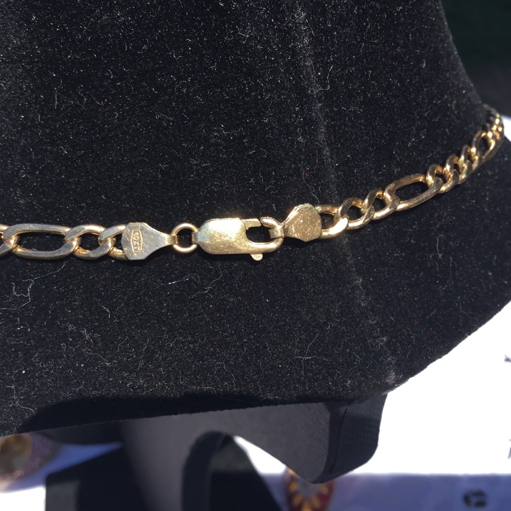 **TRADE @Loradeen** Figaro Chain With Pendant - Picture 6 of 7